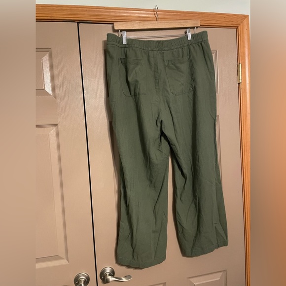 NWOT Bundle of 3 Old Navy Linen Wide Leg Pants Black Olive Green and Khaki - Picture 5 of 14